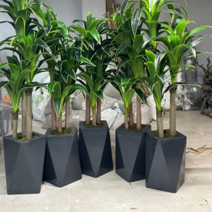 DEKORATİF FİBER SAKSI 7